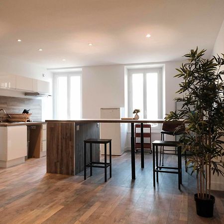 Bel Appartement Албервил Екстериор снимка