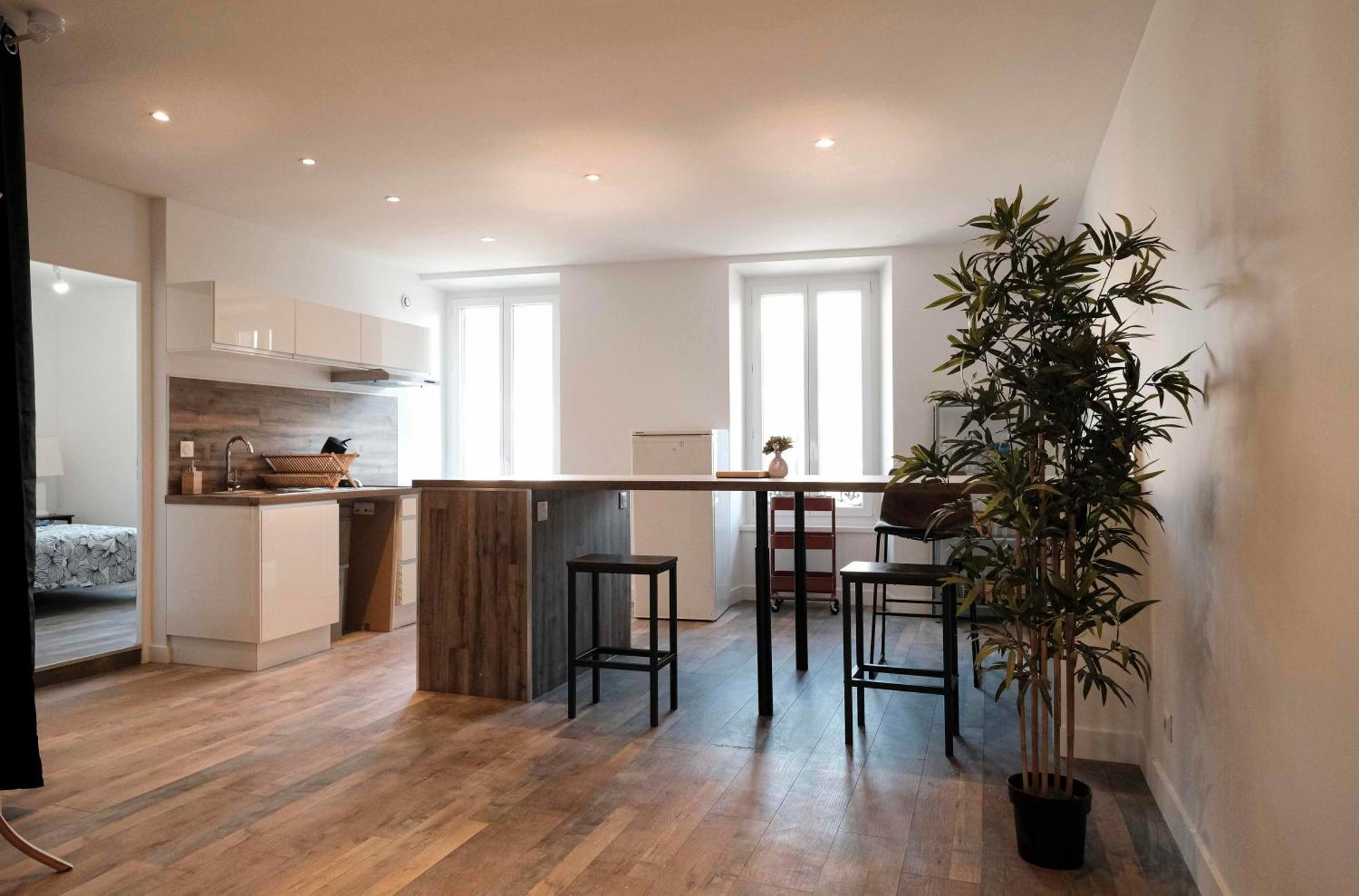 Bel Appartement Албервил Екстериор снимка